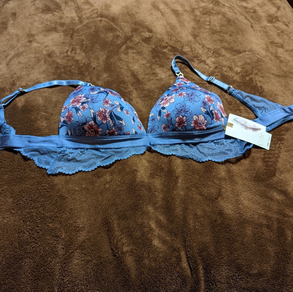 Jessica Simpson Bra